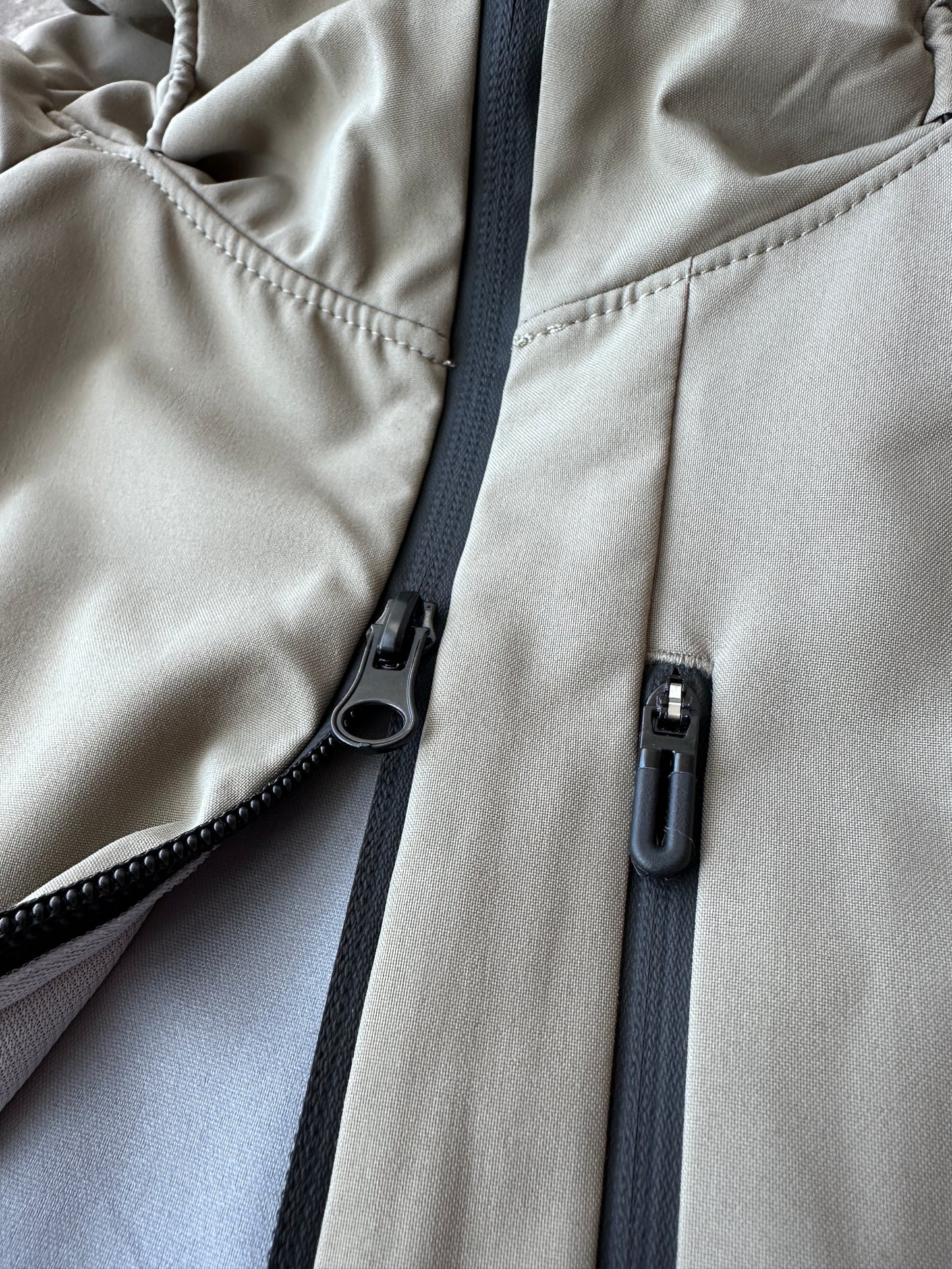 Sage 2L waterproof jacket