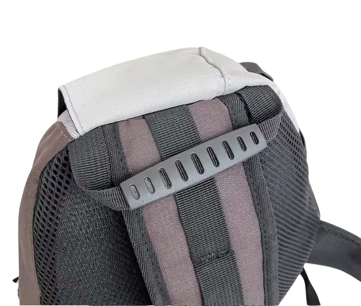 *Trio waterproof 27L sling backpack black/off white/clay