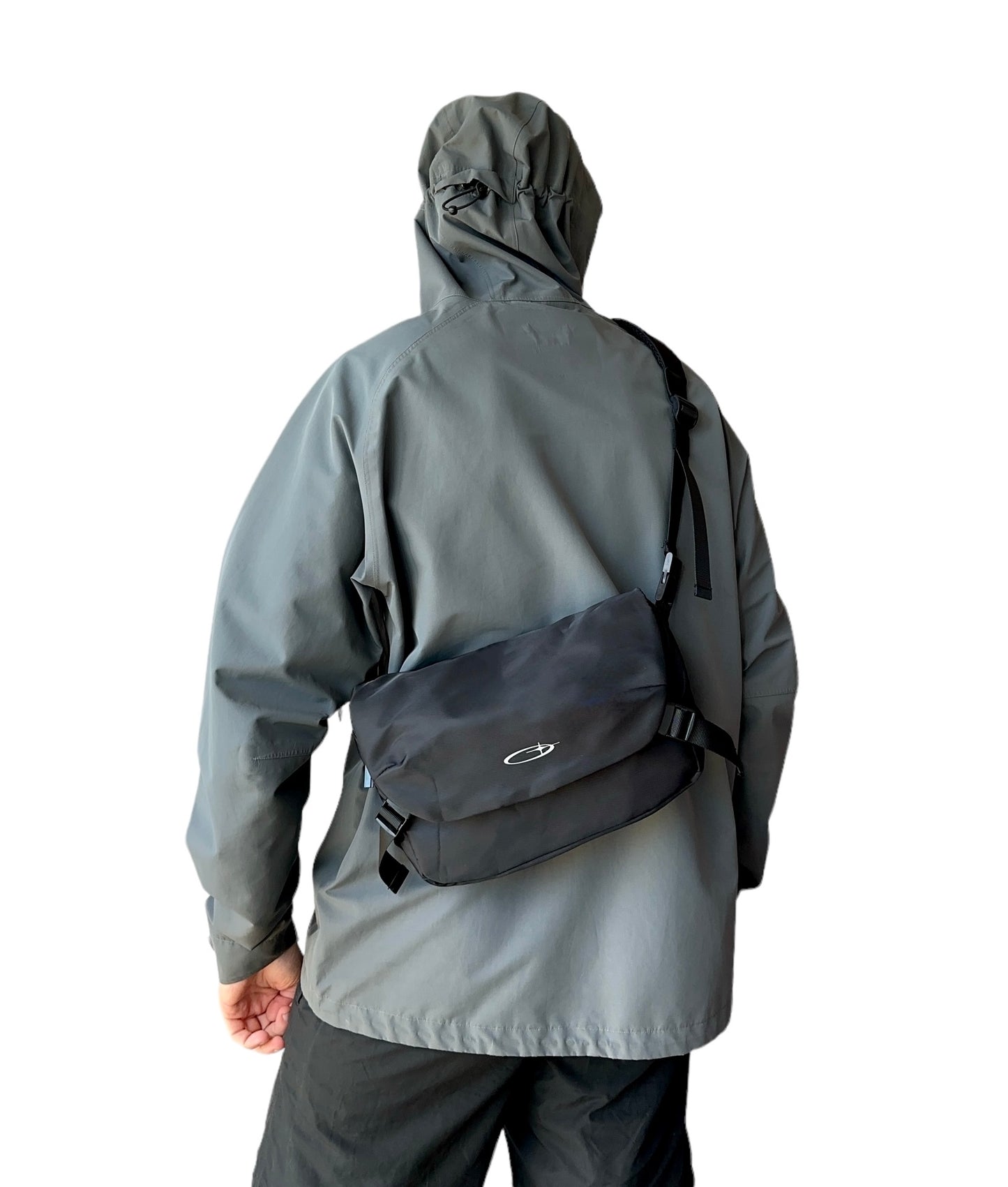 .New waterproof messenger bag