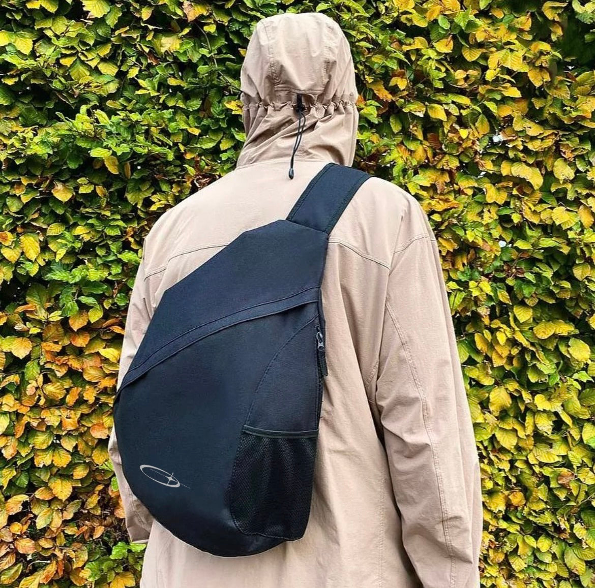 *New design waterproof 25L sling backpack
