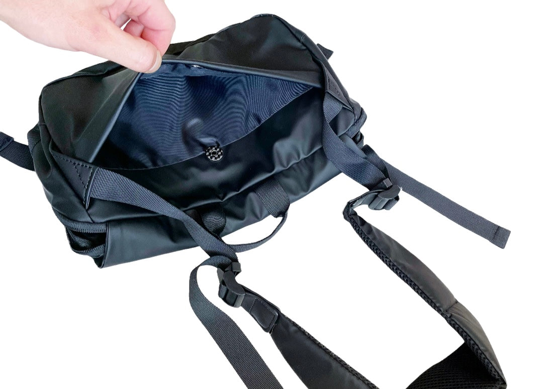 .Waterproof messenger utility bag
