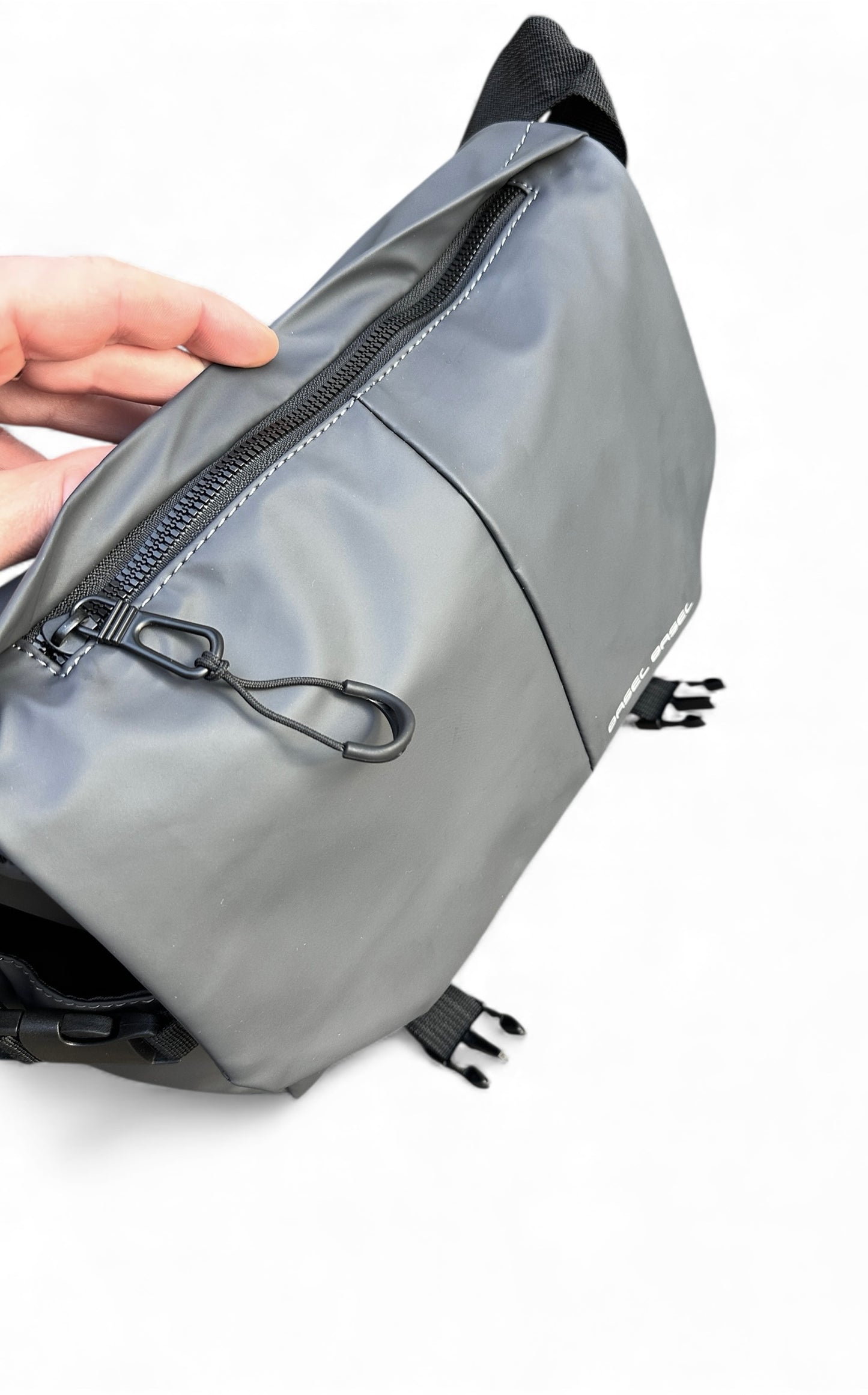 *Graphite messenger crossbody