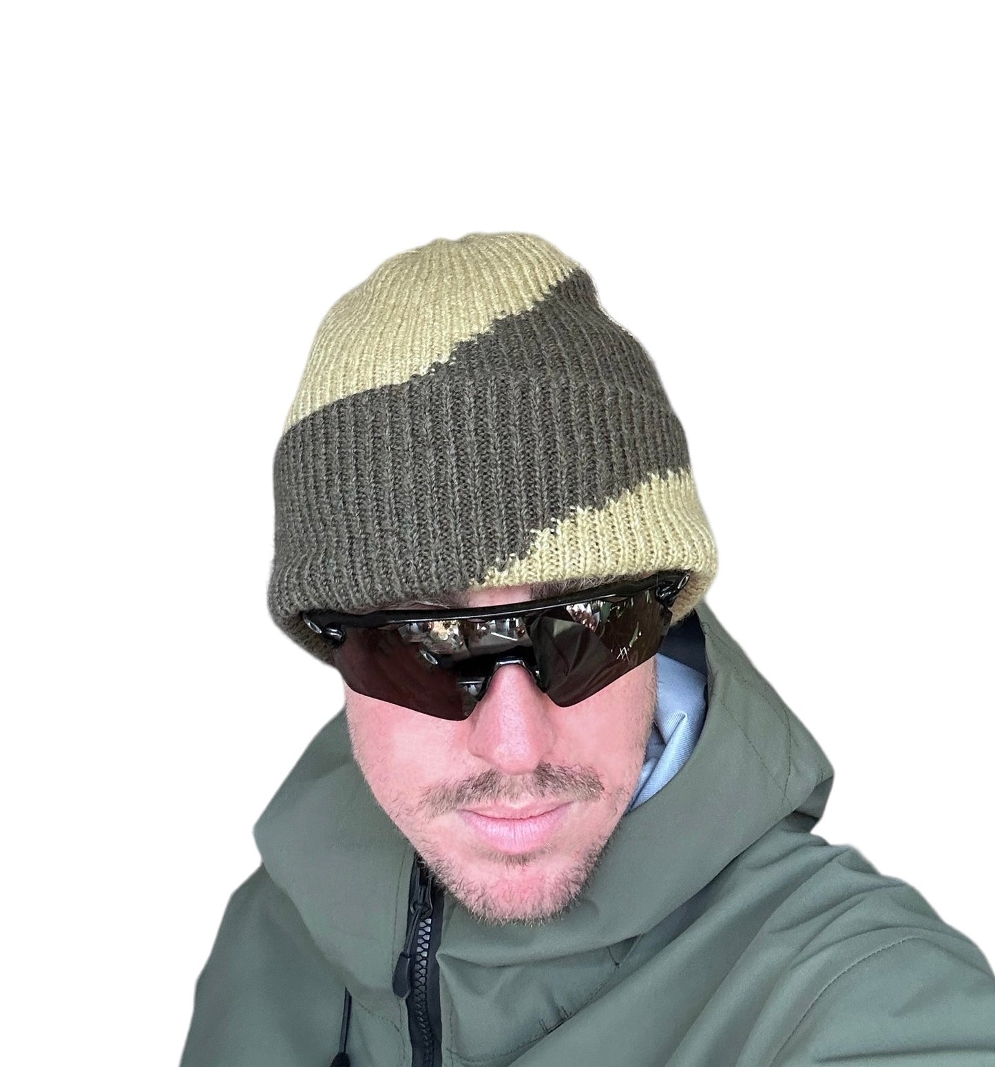 *Contrast colour way beanie, 2 colours