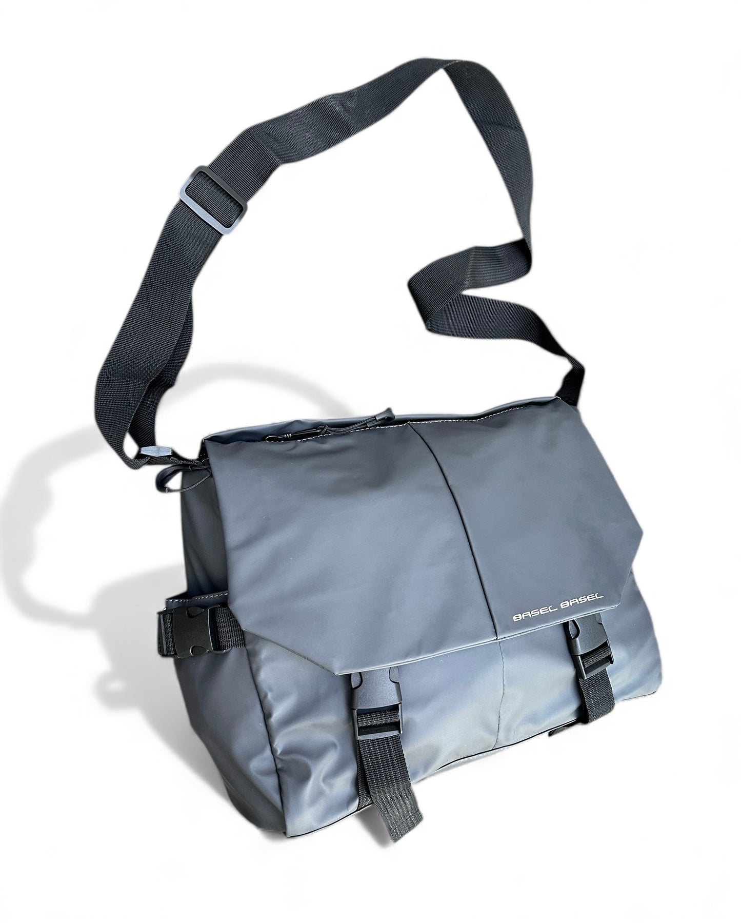 *Graphite messenger crossbody