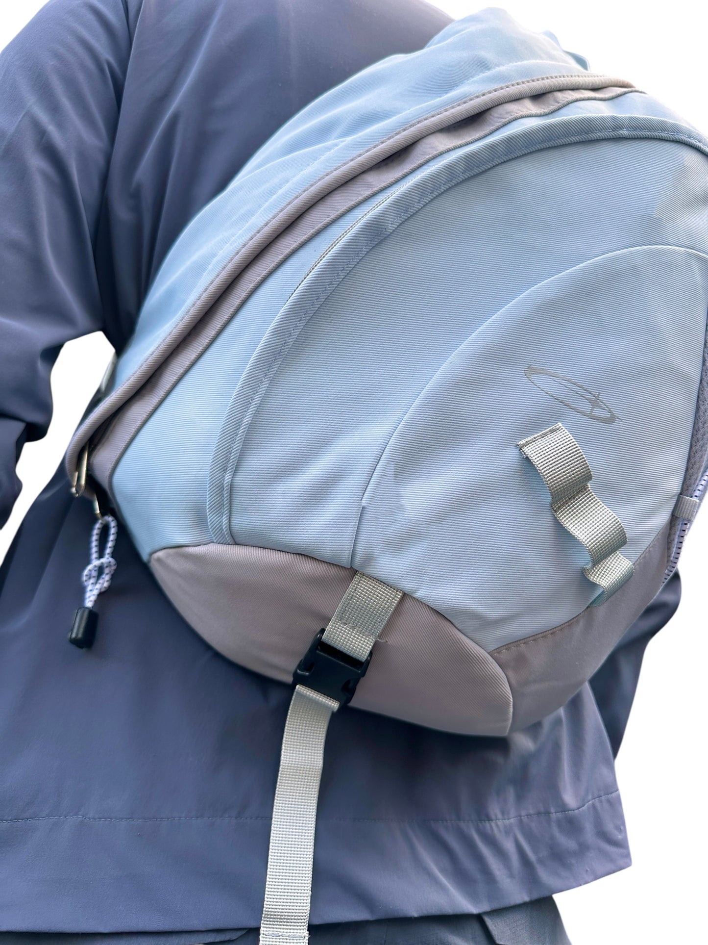 *Discq sling backpack 25L